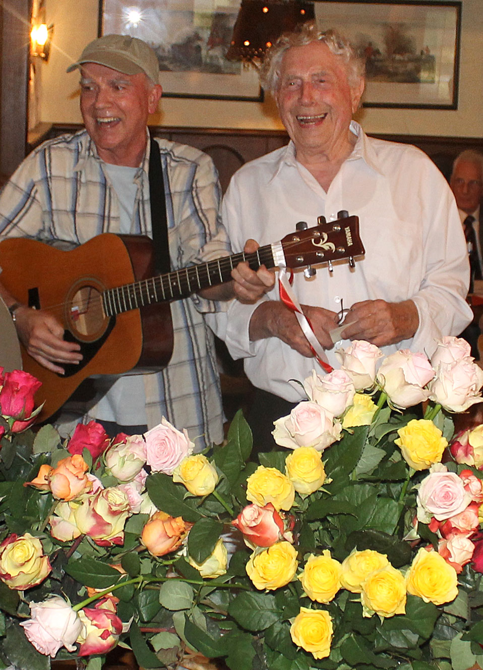 Foto: Hans-Jürgen mit Ludwig Sebus zu dessen 89. Geburtstag